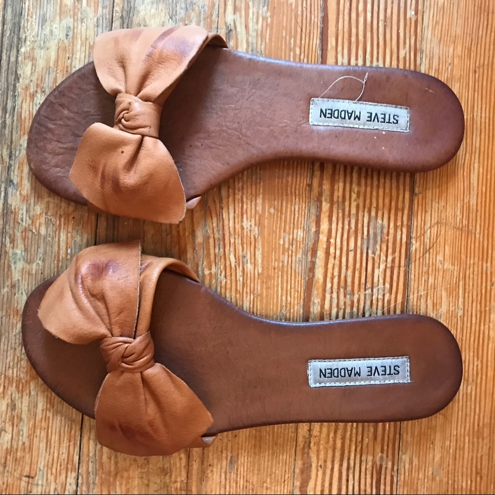 Steve Madden Flat Leather Sandals